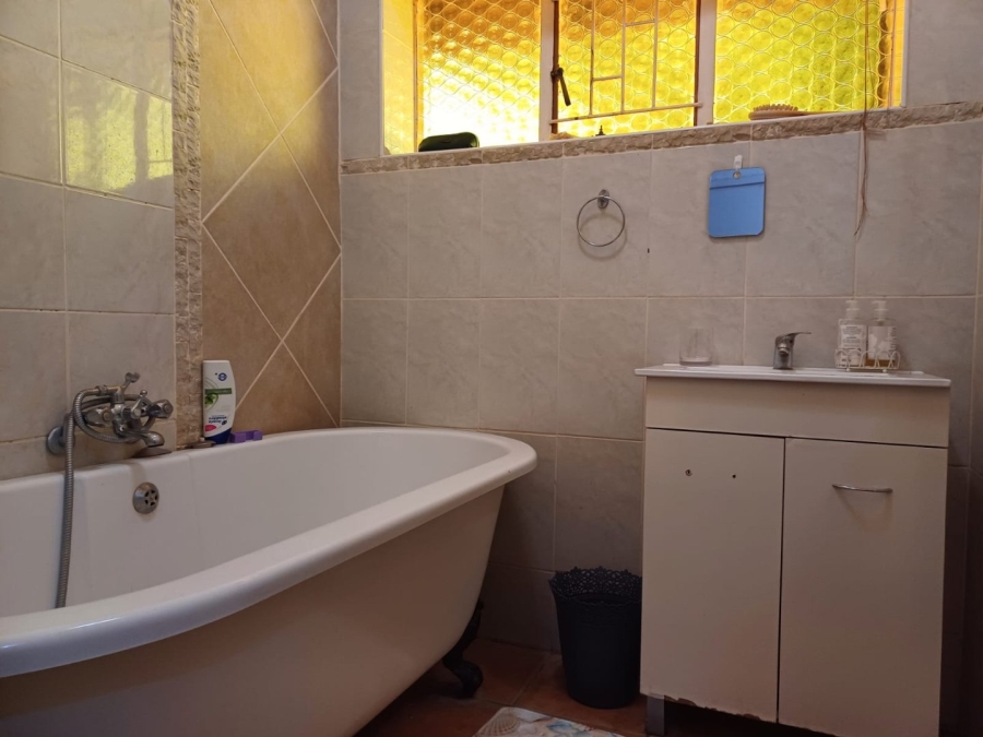 4 Bedroom Property for Sale in Stilfontein Ext 4 North West